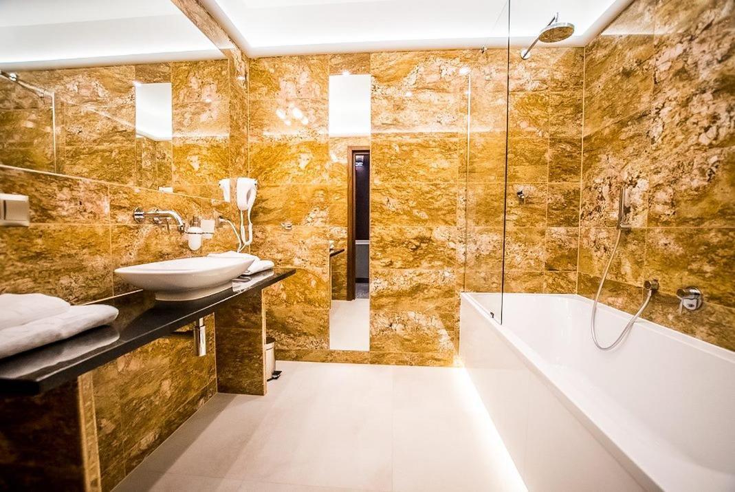 Hotel Palac Poledno Rom bilde